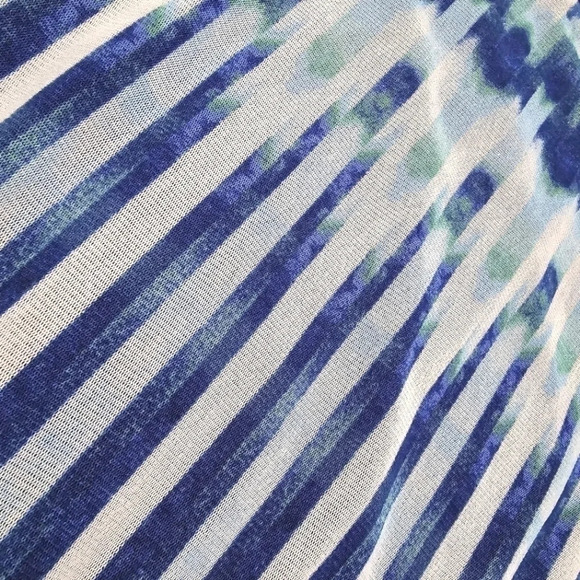 ✨️4/$20. CHICOS Ikat Banded Hem Blouse, Colorful Sheer Sleeve, 0 or S - Picture 9 of 14